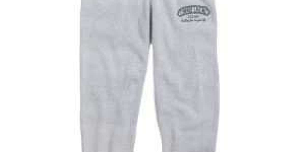 Taylor Swift Sweatpants in the US: The Rise of Cozy Celebrity Fashion