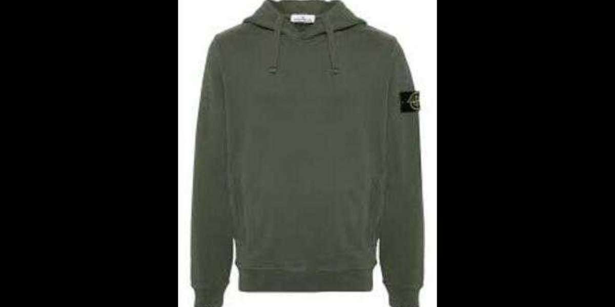 Stone Island: Style, Quality, and the Rise of Pull Stone Island