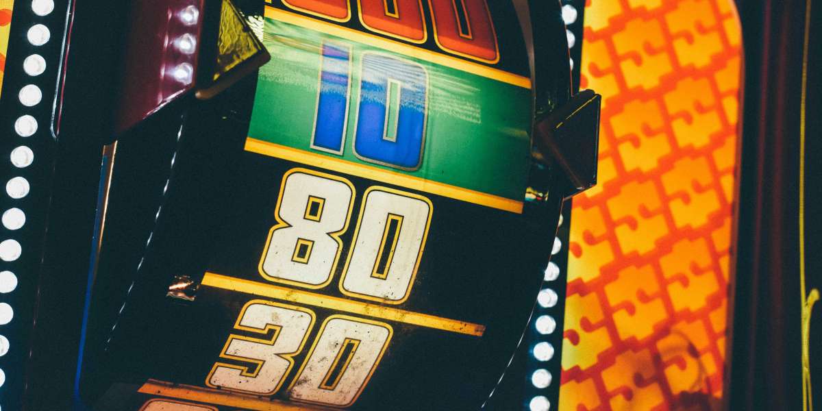 Mikrotransaktioner og gamification i online casinoer: Hvordan ændrer det spillernes engagement i 2025?