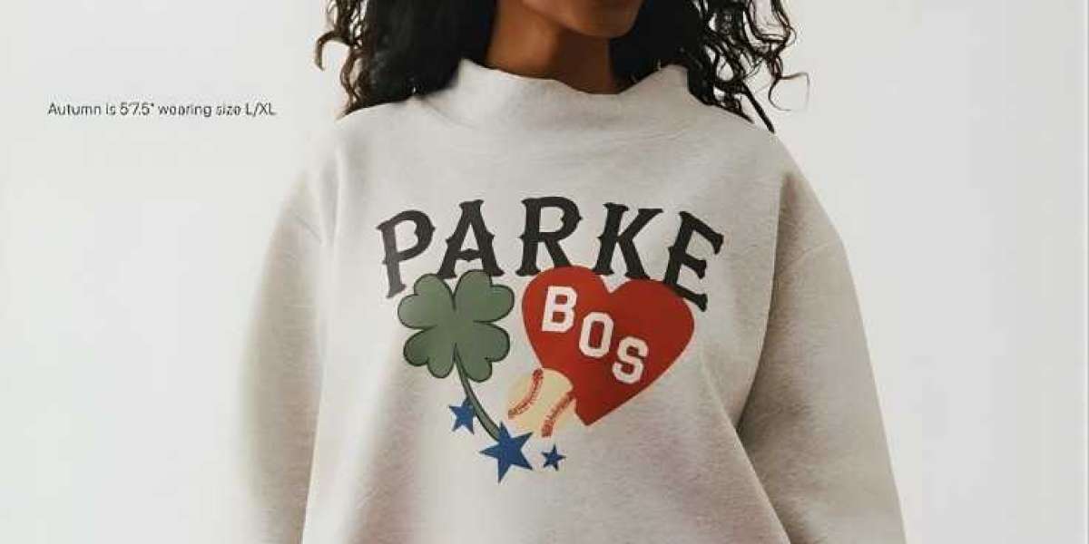 Parke Hoodie Outfit Trends That Are Dominating Everyday Streetwear Fashion