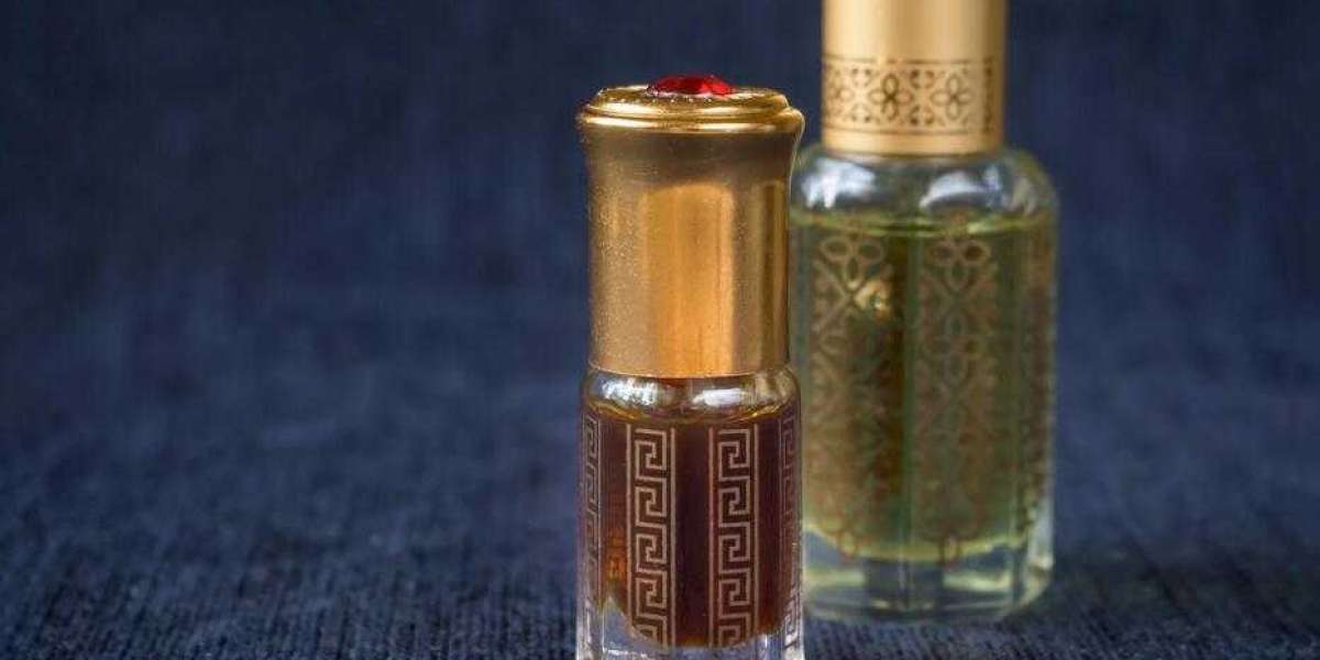 Best Attar in Pakistan: A Guide to Long-Lasting Natural Scents
