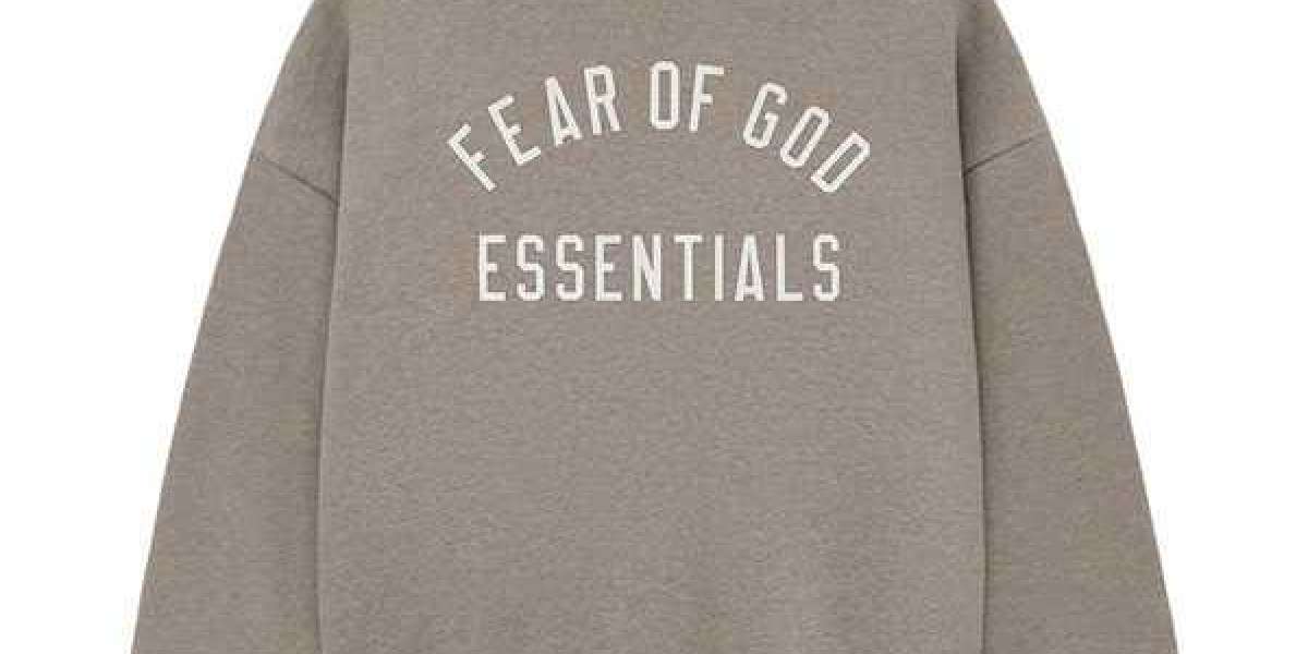 Essentials Hoodie Seasonal Styling Guide