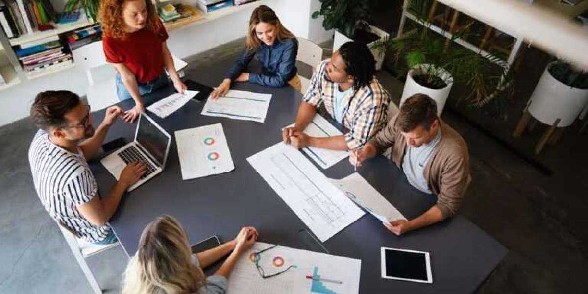 Freelance Web Designer Riyadh: How Professional Websites Help Education and Training Businesses Grow