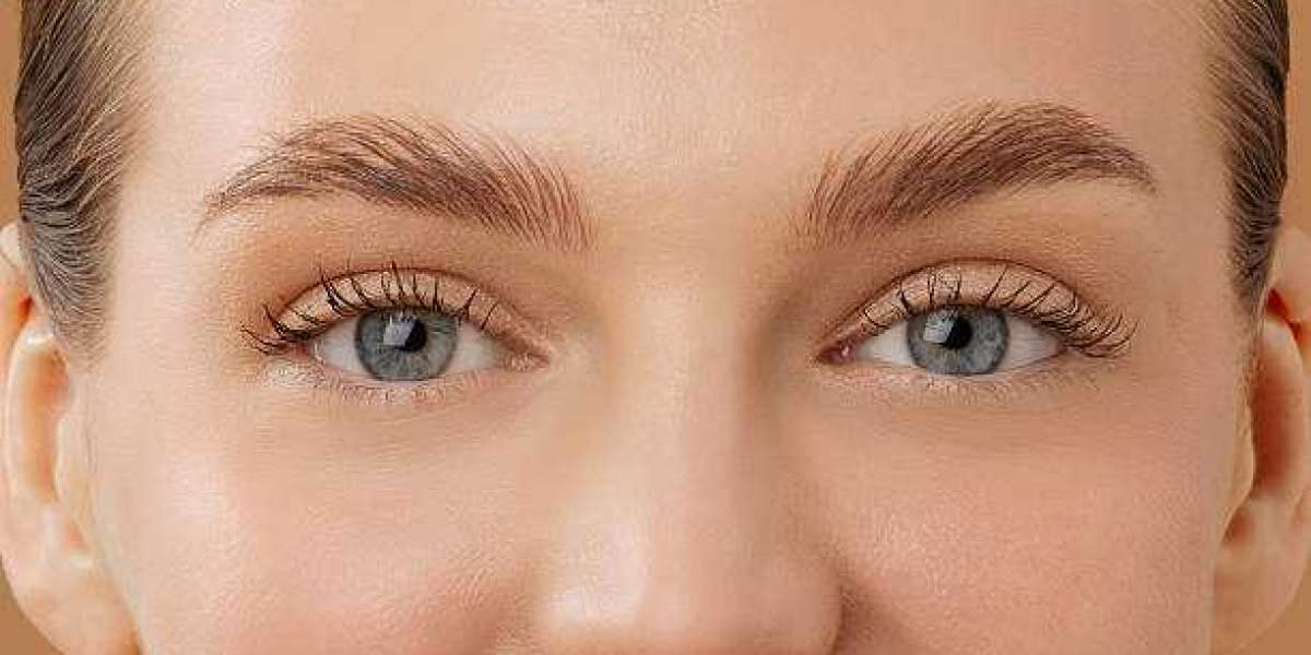 Eyelash Hair Transplant in Dubai and Donor Hair Scarring